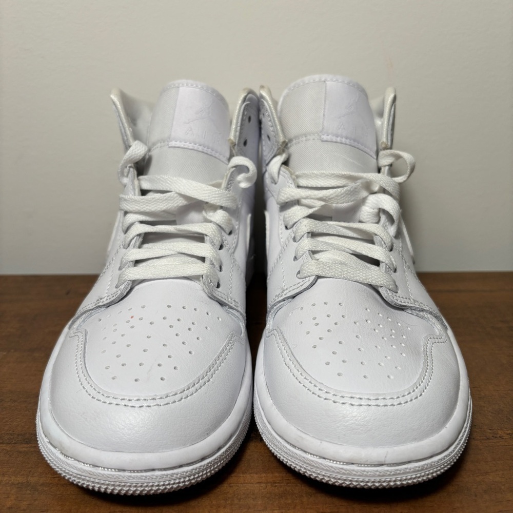 Nike Air Jordan 1 Mid Triple White Sneakers Retro Shoes DV0991-111 Women 5.5 - Picture 3 of 7